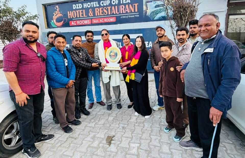 ਸੁਰ-ਸੰਗੀਤ ਸੰਸਥਾ ਦੋਆਬਾ ਬੰਗਾ ਵਲੋਂ ਪ੍ਰਸਿੱਧ ਪ੍ਰਮੋਟਰ ਤੇ ਐਨਆਰਆਈ ਸ਼੍ਰੀ ਹਰਮੇਸ਼ ਉਆਣ ਤੇ ਮਨਜਿੰਦਰ ਕੌਰ ਉਆਣ ਦਾ ਕੀਤਾ ਵਿਸ਼ੇਸ਼ ਸਨਮਾਨ