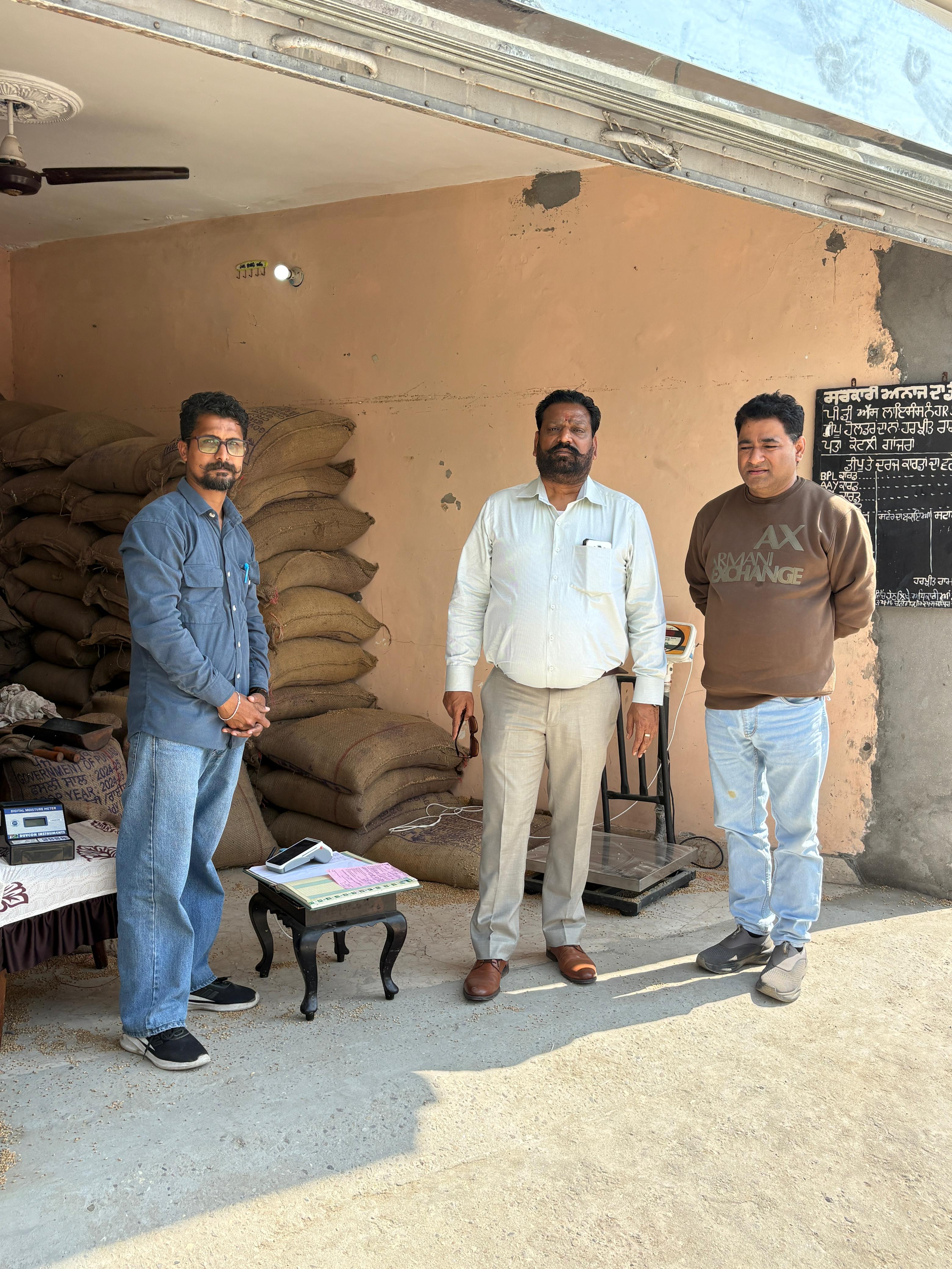 ਪੰਜਾਬ ਸਟੇਟ ਫੂਡ ਕਮਿਸ਼ਨ ਵੱਲੋਂ ਸਰਕਾਰੀ ਐਲੀਮੈਂਟਰੀ ਸਕੂਲ, ਆਂਗਣਵਾੜੀ ਸੈਂਟਰਾਂ ਅਤੇ ਰਾਸ਼ਨ ਡਿਪੂਆਂ ਦਾ ਦੌਰਾ