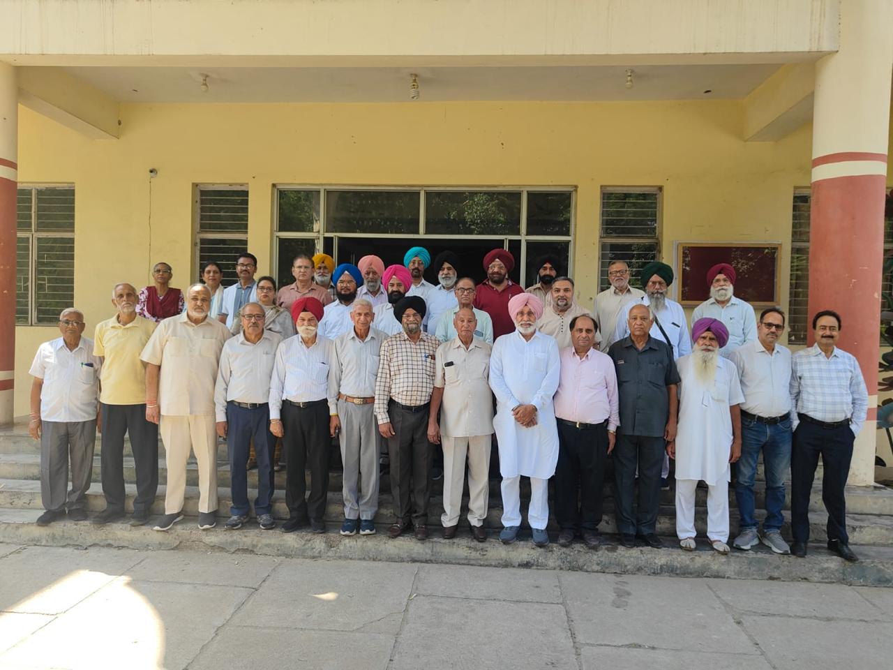 ਜਲੰਧਰ ਚ ਪੈਨਸ਼ਨਰਾਂ ਦੀ ਹੋਈ ਹੰਗਾਮੀ ਮੀਟਿੰਗ